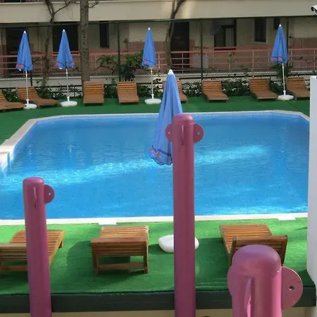 Dora 4* مرمريس