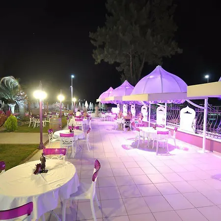 Dora 4* مرمريس