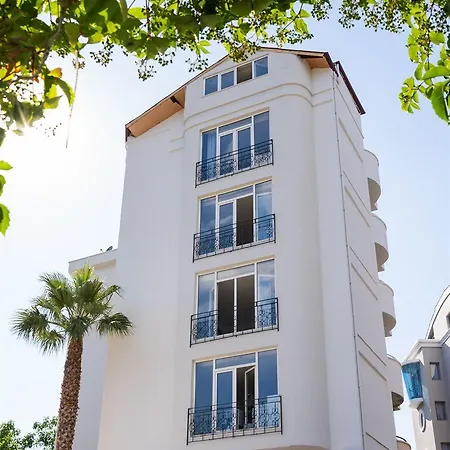 Hotel Dora